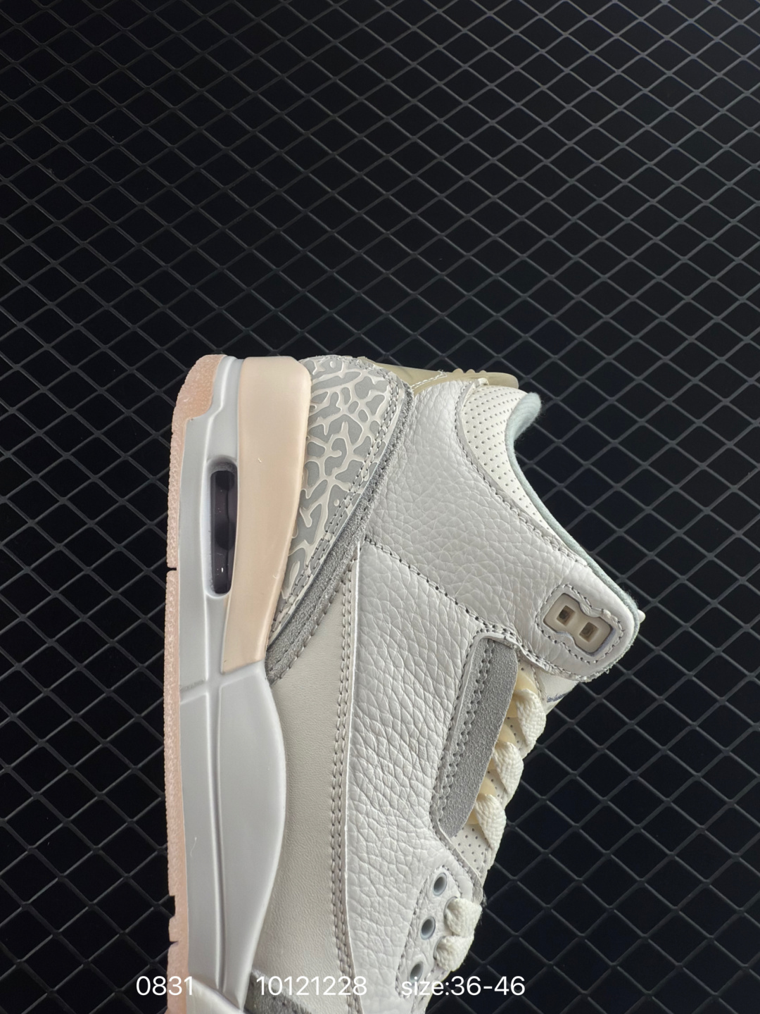 Air Jordan 3 Retro ”Hide and Sneak“